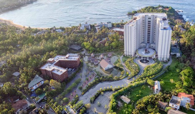 Araliya Beach Resort